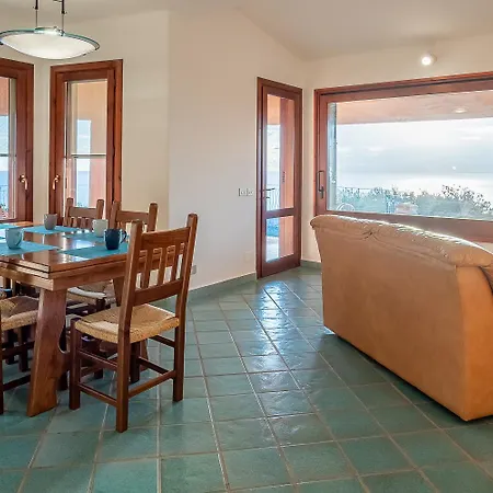 Marisa Βίλα Torre delle Stelle